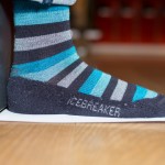 Step 1: The larger foot is placed on a blank sheet of paper. Ensure that heel and paper margin up exactly the same, so it's best to perform against a wall or a piece of furniture